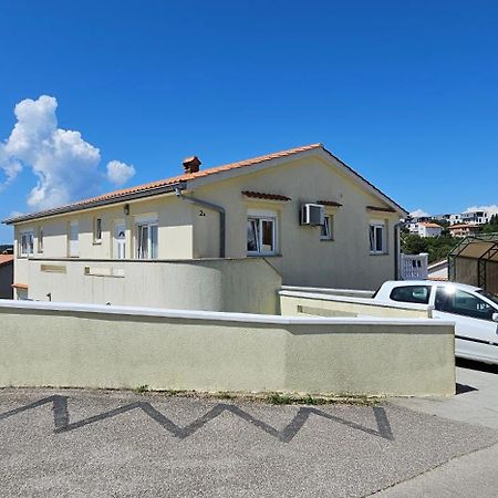 Apartment Marino Крк Экстерьер фото
